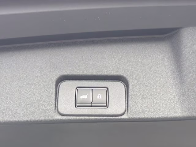 2026 Everest White Pearl Tricoat Nissan Rogue Platinum AWD SUV