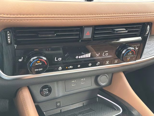 2026 Everest White Pearl Tricoat Nissan Rogue Platinum AWD SUV