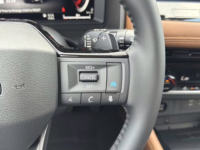 2026 Everest White Pearl Tricoat Nissan Rogue Platinum AWD SUV