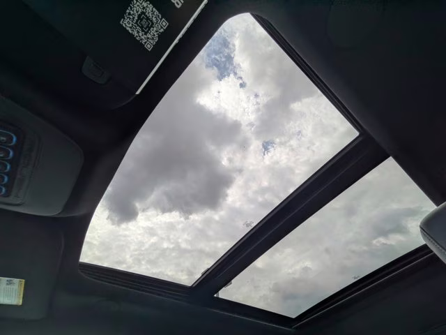 2026 Oxford White Ford F-150 LARIAT 4X4 Truck