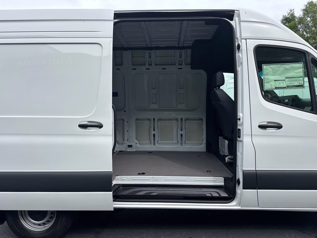2025 Arctic Mercedes-Benz Sprinter 2500 Cargo 144 WB RWD Van
