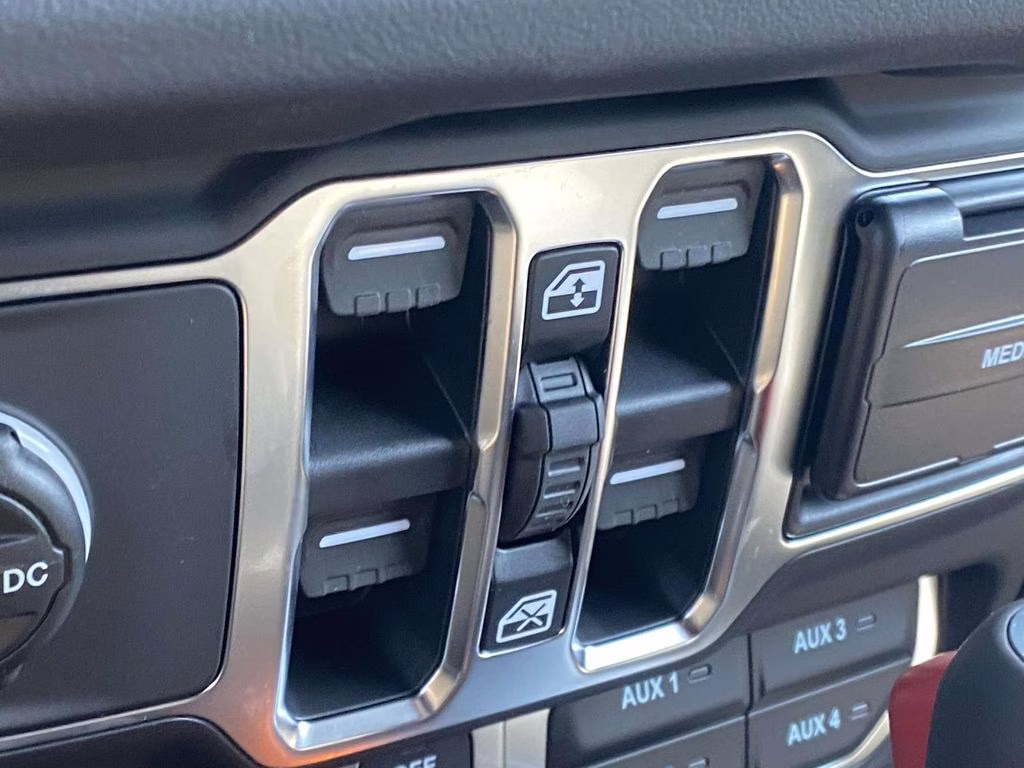 2026 Anvil Clear Coat Jeep Wrangler Rubicon 4X4 SUV