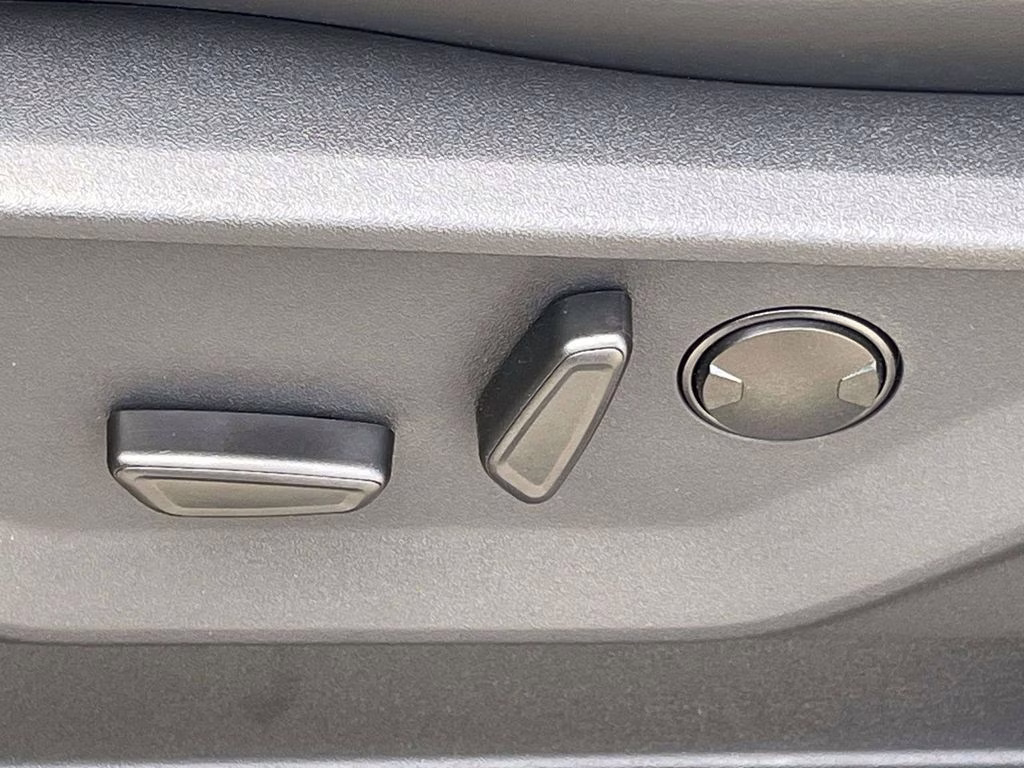 2025 Star White Metallic Tri-Coat Ford Expedition Platinum 4X4 SUV