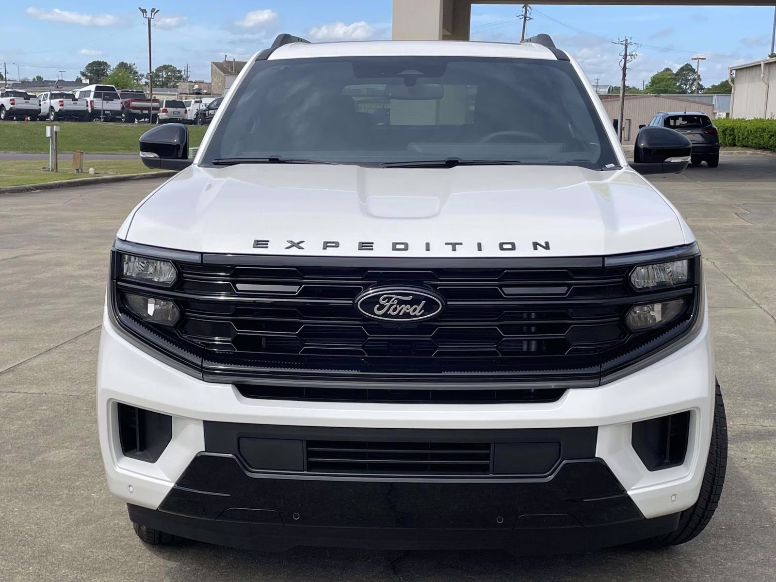 2025 Star White Metallic Tri-Coat Ford Expedition Platinum 4X4 SUV