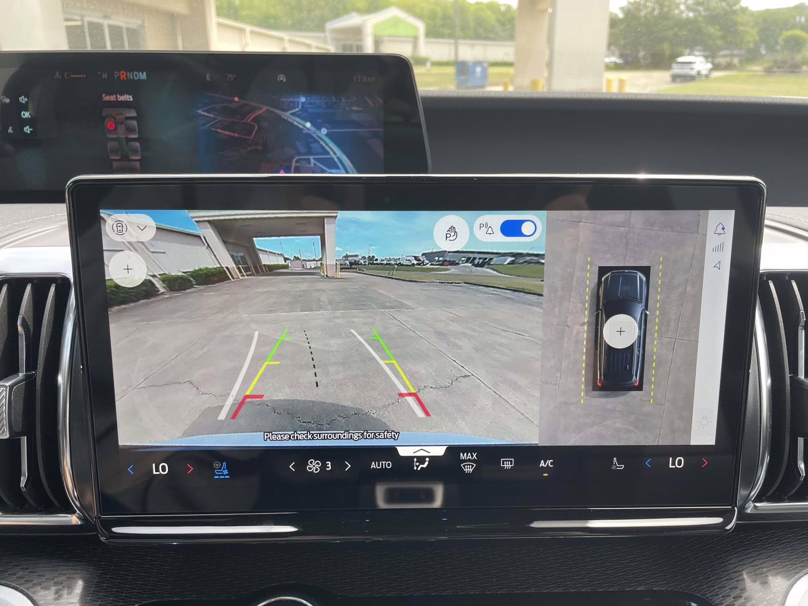 2025 Star White Metallic Tri-Coat Ford Expedition Platinum 4X4 SUV