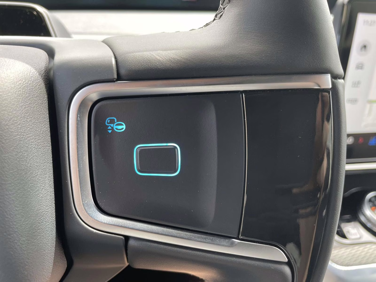 2025 Star White Metallic Tri-Coat Ford Expedition Platinum 4X4 SUV