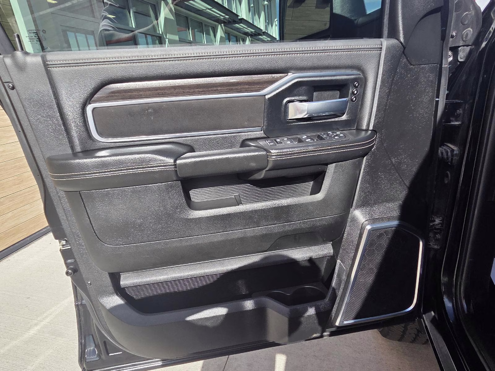 2026 Diamond Black Crystal Pearlcoat Ram 2500 Laramie 4X4 Truck