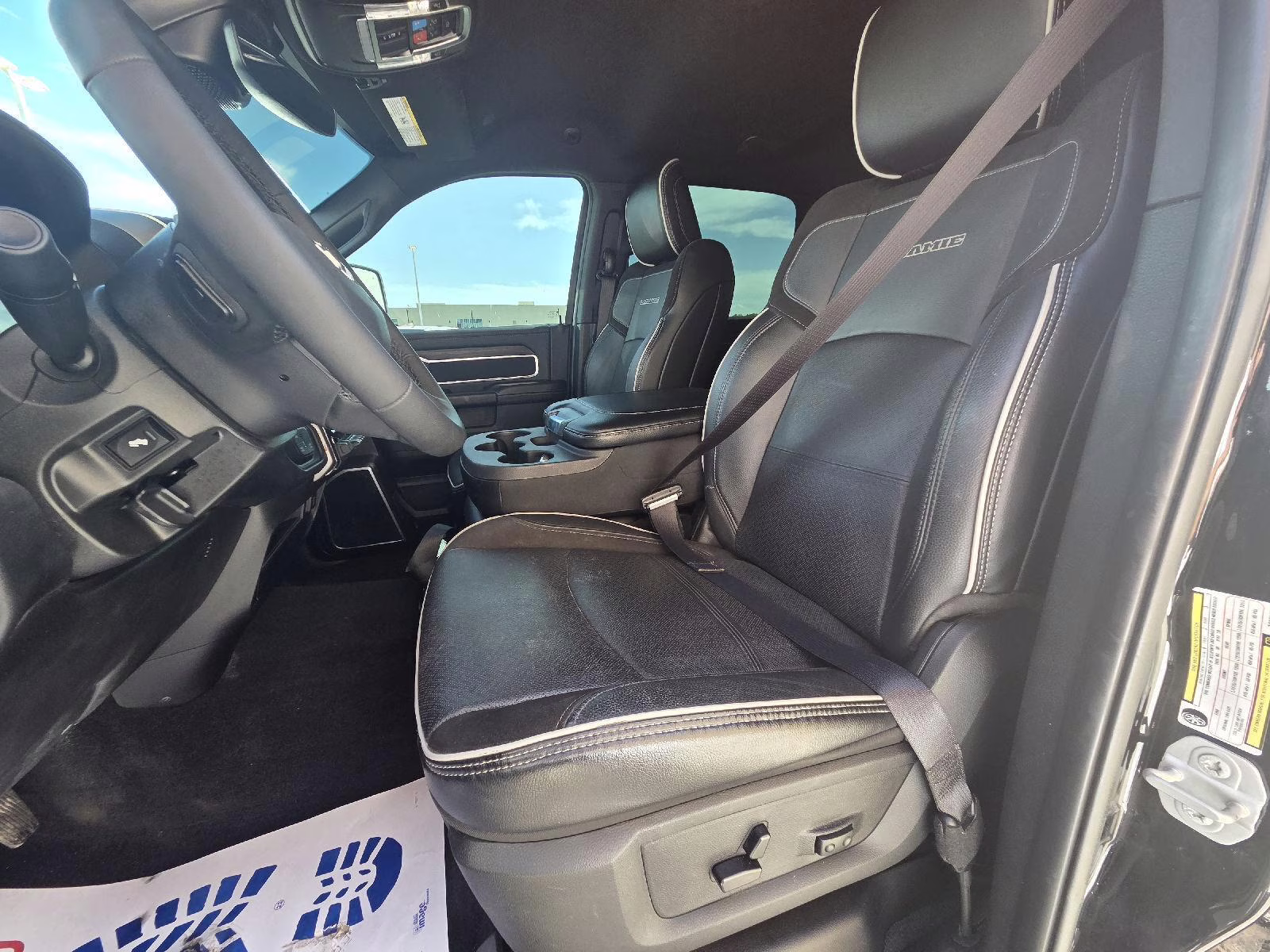 2026 Diamond Black Crystal Pearlcoat Ram 2500 Laramie 4X4 Truck