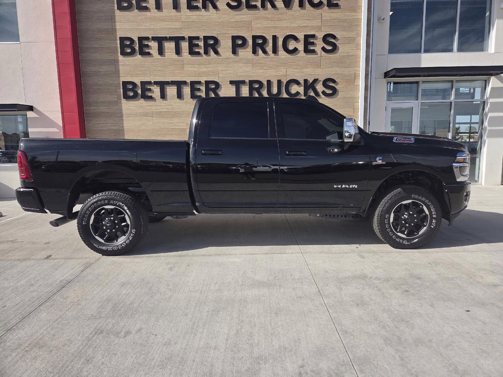 2026 Diamond Black Crystal Pearlcoat Ram 2500 Laramie 4X4 Truck