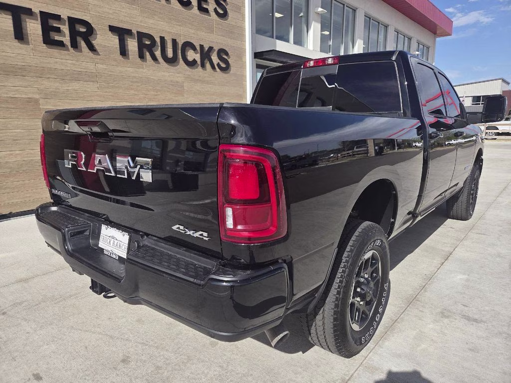 2026 Diamond Black Crystal Pearlcoat Ram 2500 Laramie 4X4 Truck