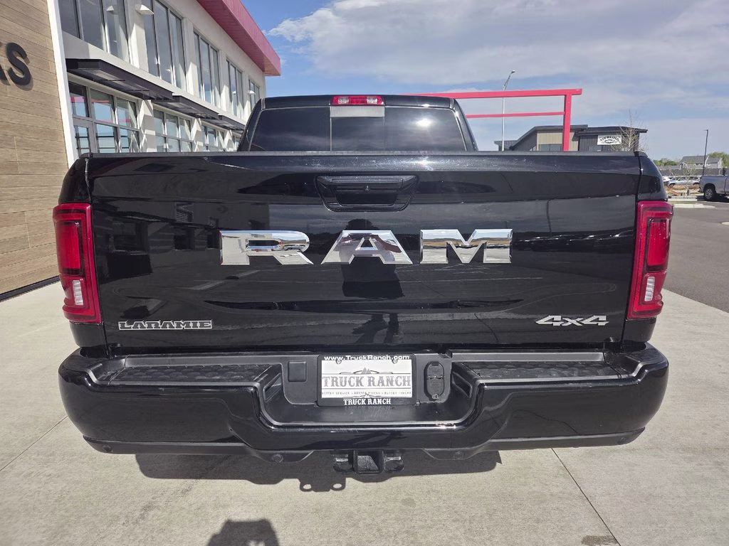 2026 Diamond Black Crystal Pearlcoat Ram 2500 Laramie 4X4 Truck