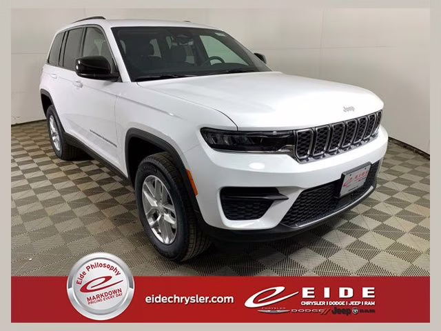 2026 Bright White Clearcoat Jeep Grand Cherokee Laredo X 4X4 SUV