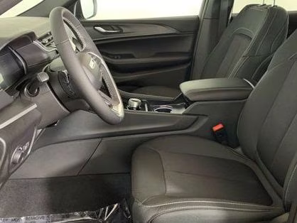 2026 Bright White Clearcoat Jeep Grand Cherokee Laredo X 4X4 SUV