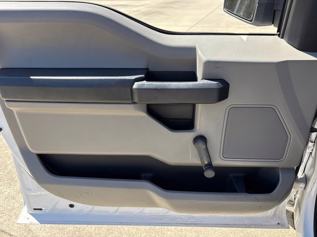 2016 Oxford White Ford F-150 XL RWD Truck