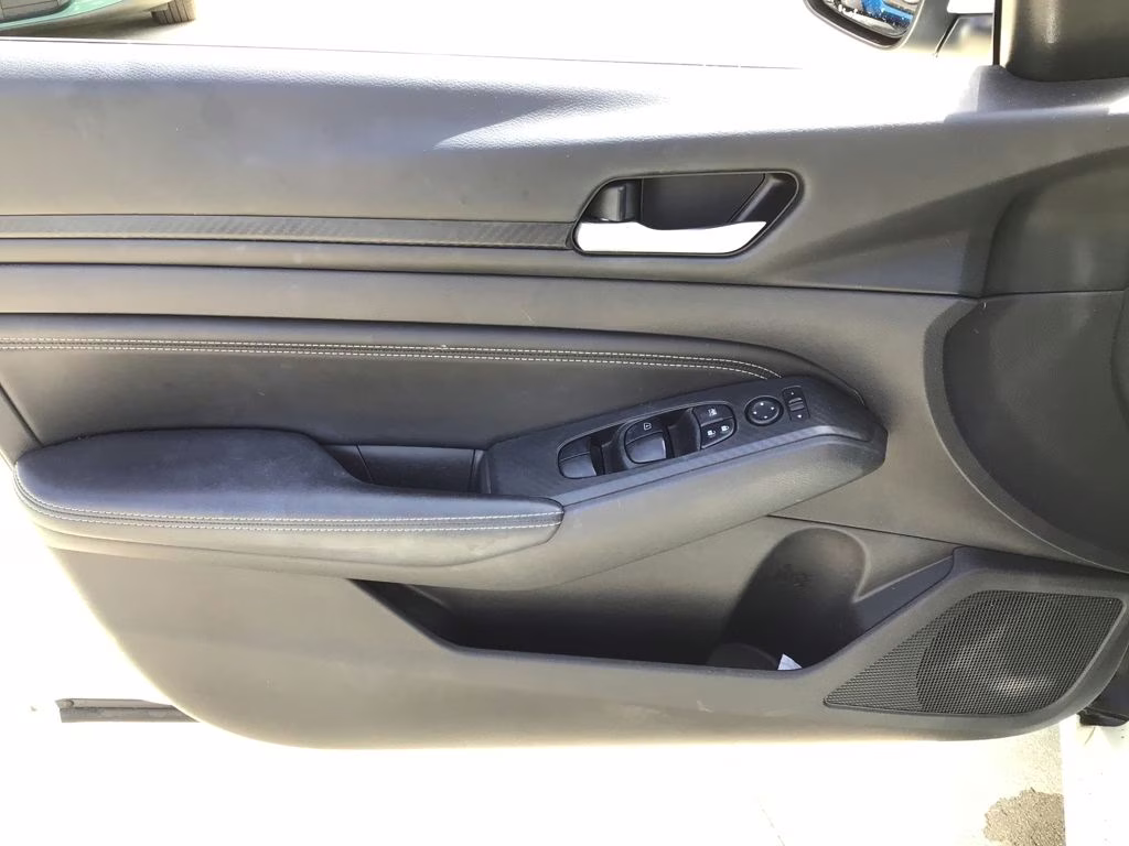 2019 Glacier White Nissan Altima 2.5 S FWD Sedan