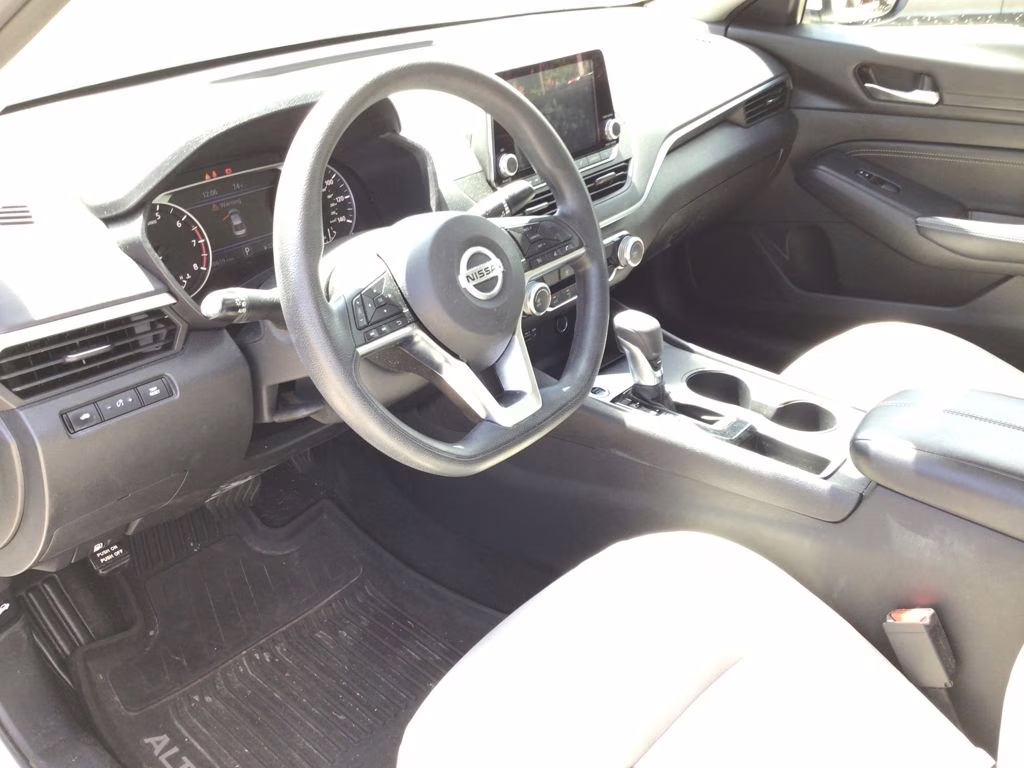 2019 Glacier White Nissan Altima 2.5 S FWD Sedan