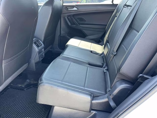 2021 Pure White Volkswagen Tiguan 2.0T SE R-Line Black FWD SUV