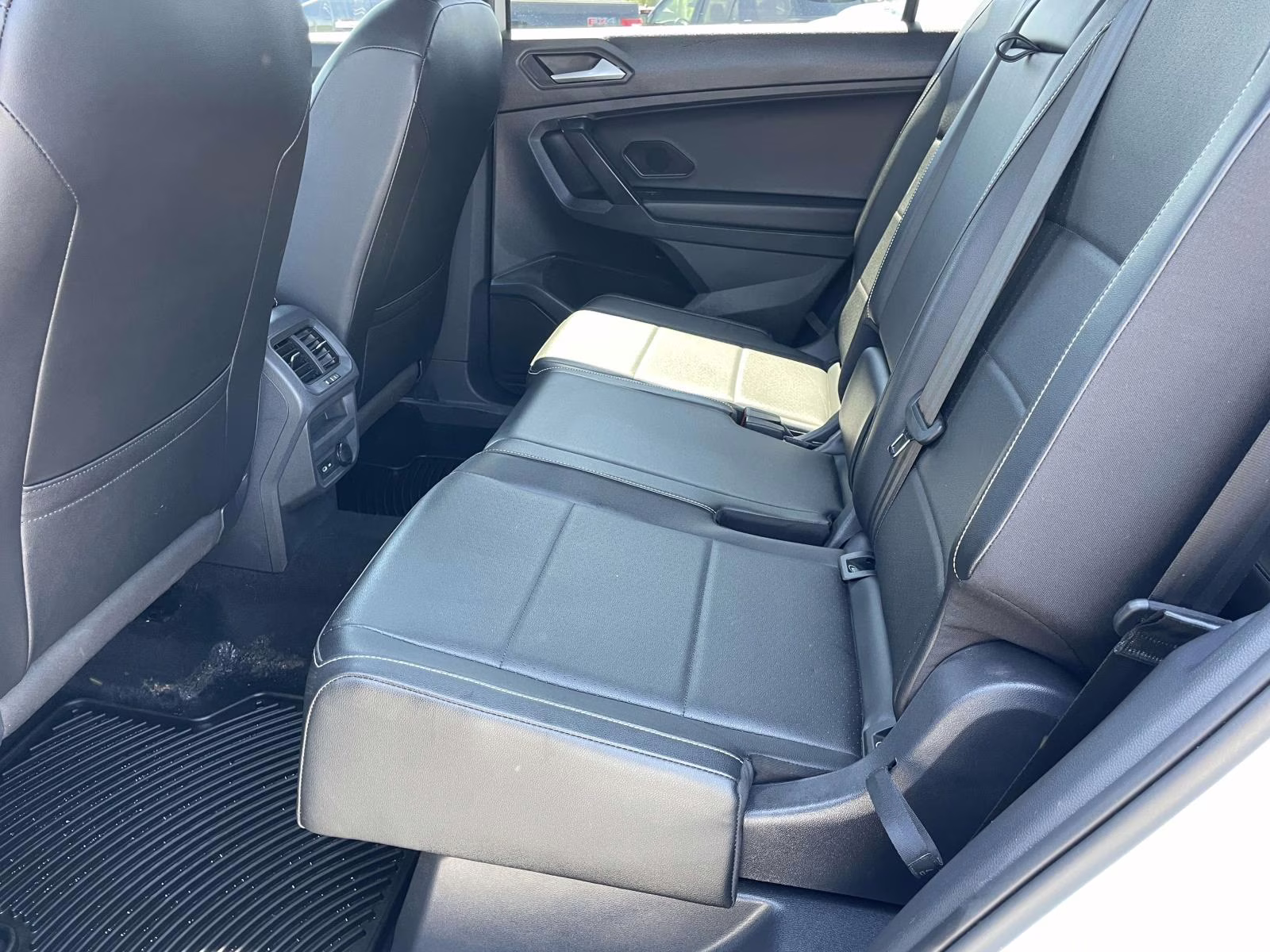 2021 Pure White Volkswagen Tiguan 2.0T SE R-Line Black FWD SUV