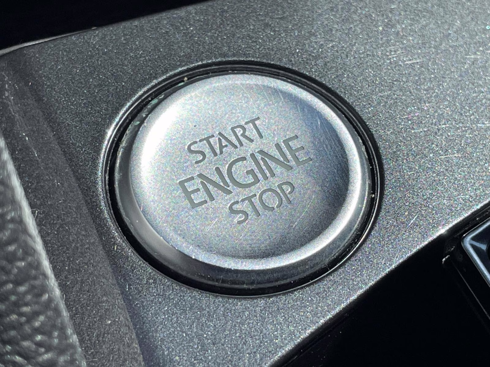 2021 Pure White Volkswagen Tiguan 2.0T SE R-Line Black FWD SUV