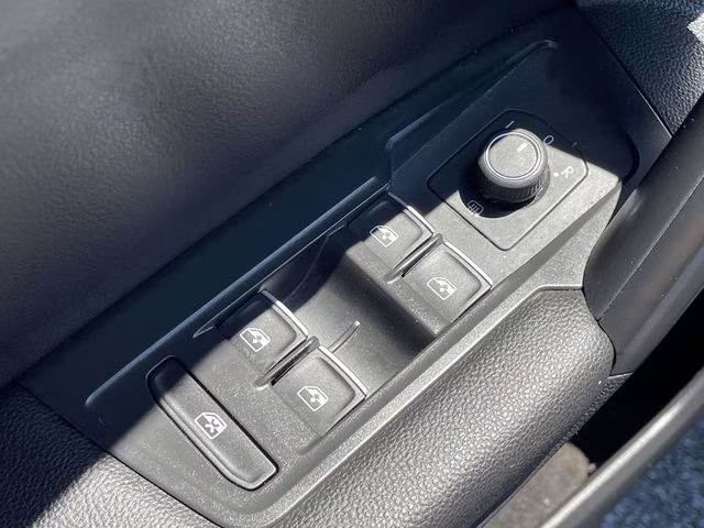 2021 Pure White Volkswagen Tiguan 2.0T SE R-Line Black FWD SUV