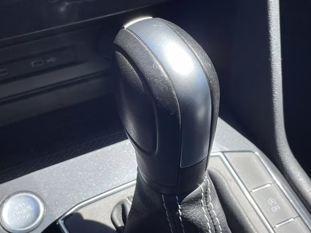 2021 Pure White Volkswagen Tiguan 2.0T SE R-Line Black FWD SUV