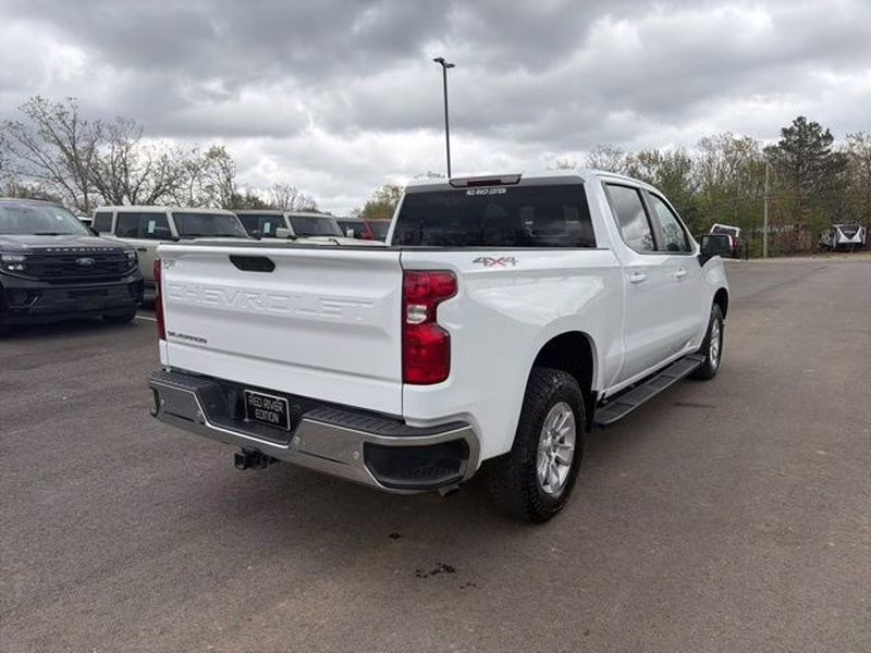 2022 Summit White Chevrolet Silverado LT 4X4 Truck