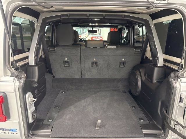 2023 Silver Zynith Clearcoat Jeep Wrangler Rubicon 4xe 4X4 SUV