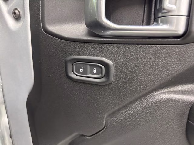 2023 Silver Zynith Clearcoat Jeep Wrangler Rubicon 4xe 4X4 SUV