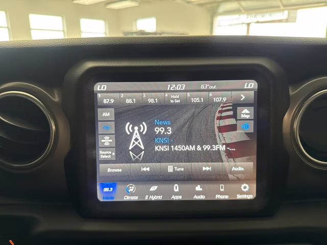 2023 Silver Zynith Clearcoat Jeep Wrangler Rubicon 4xe 4X4 SUV