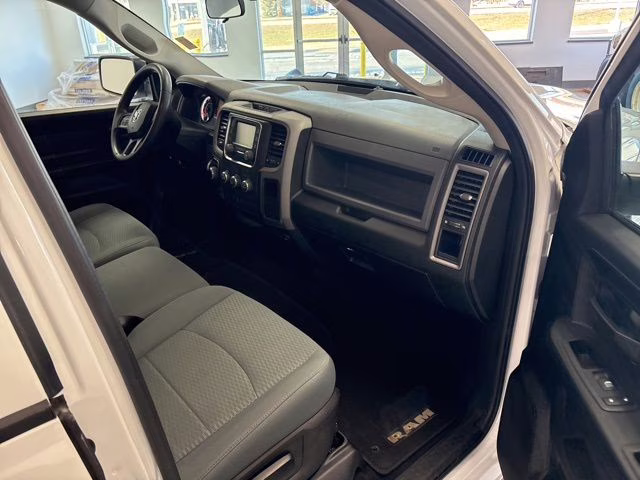 2019 Bright White Clearcoat Ram 1500 Express 4X4 Truck