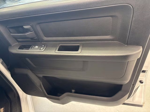 2019 Bright White Clearcoat Ram 1500 Express 4X4 Truck