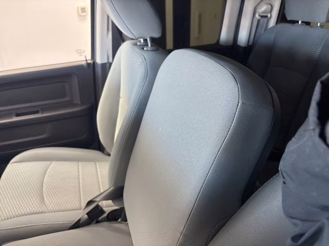 2019 Bright White Clearcoat Ram 1500 Express 4X4 Truck