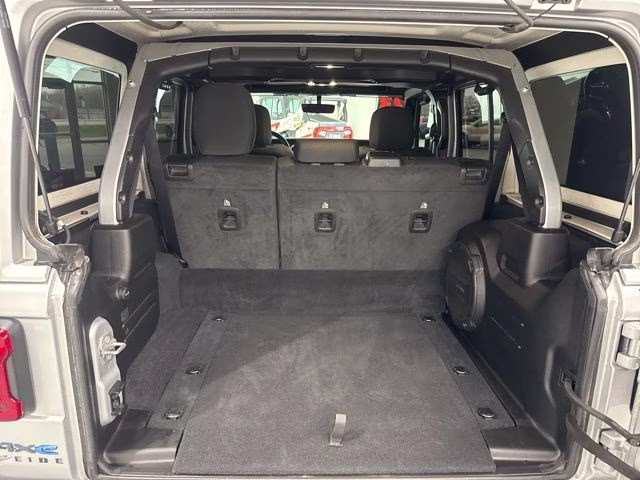 2023 Silver Zynith Clearcoat Jeep Wrangler Rubicon 4xe 4X4 SUV