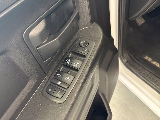 2019 Bright White Clearcoat Ram 1500 Express 4X4 Truck