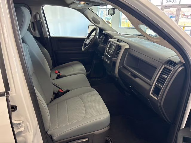 2019 Bright White Clearcoat Ram 1500 Express 4X4 Truck