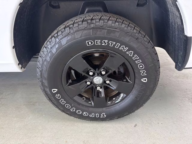 2019 Bright White Clearcoat Ram 1500 Express 4X4 Truck