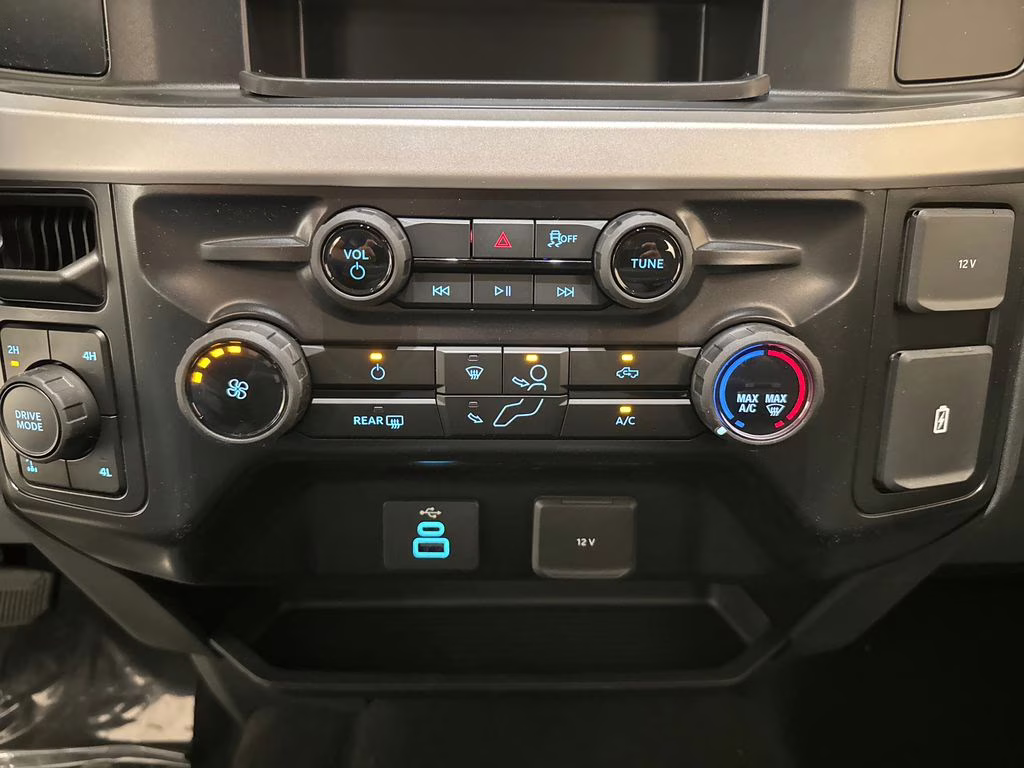 2026 Oxford White Ford Super Duty F-250 SRW STX 4X4 Truck