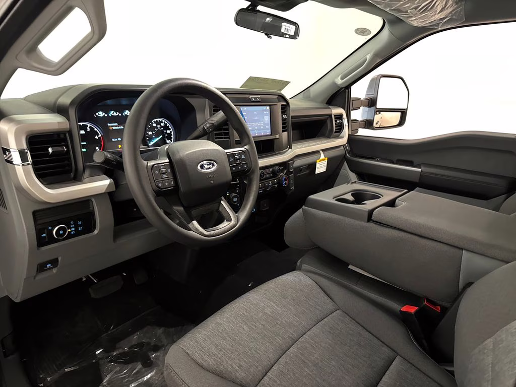 2026 Oxford White Ford Super Duty F-250 SRW STX 4X4 Truck