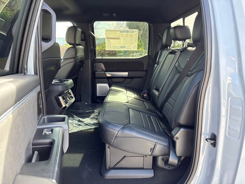 2026 Glacier Gray Metallic TriCoat Ford Super Duty F-350 SRW Platinum 4X4 Truck