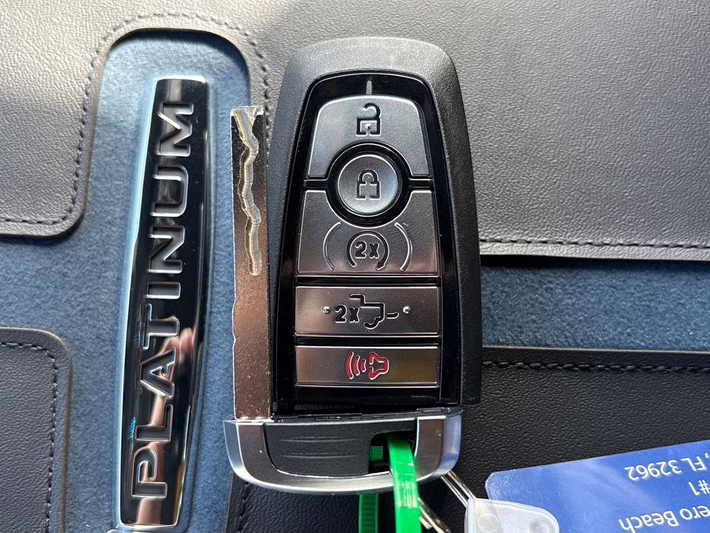 2026 Glacier Gray Metallic TriCoat Ford Super Duty F-350 SRW Platinum 4X4 Truck