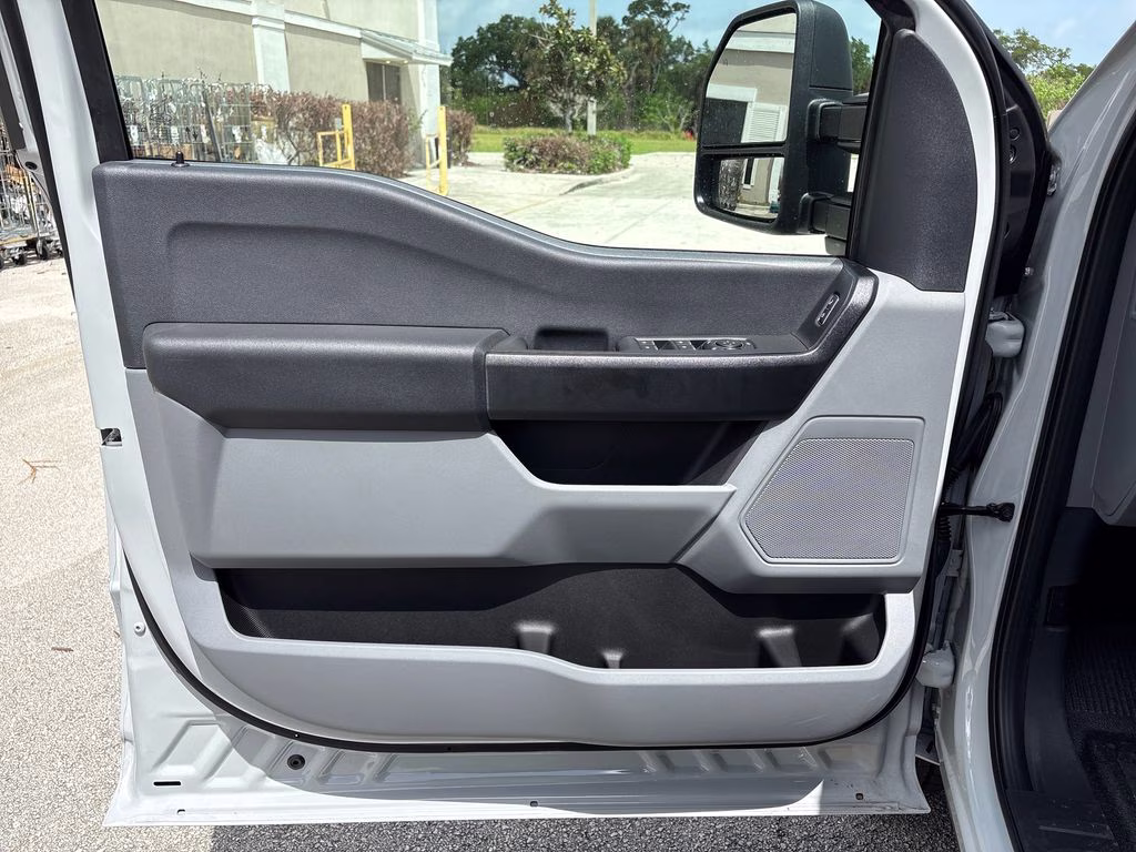 2026 Avalanche Ford Super Duty F-350 SRW XL 4X4 Truck