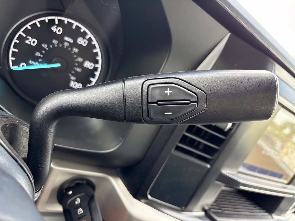 2026 Avalanche Ford Super Duty F-350 SRW XL 4X4 Truck