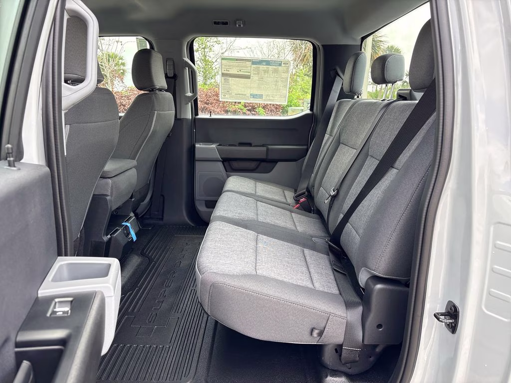 2026 Avalanche Ford Super Duty F-350 SRW XL 4X4 Truck