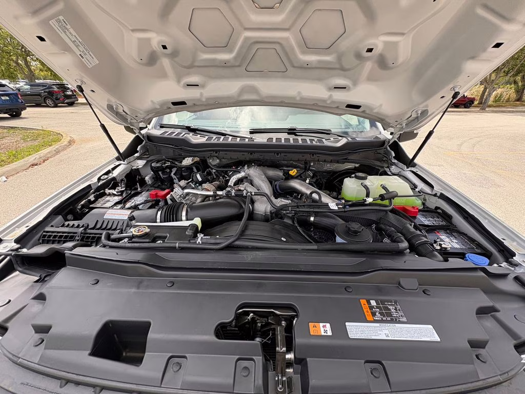 2026 Avalanche Ford Super Duty F-350 SRW XL 4X4 Truck