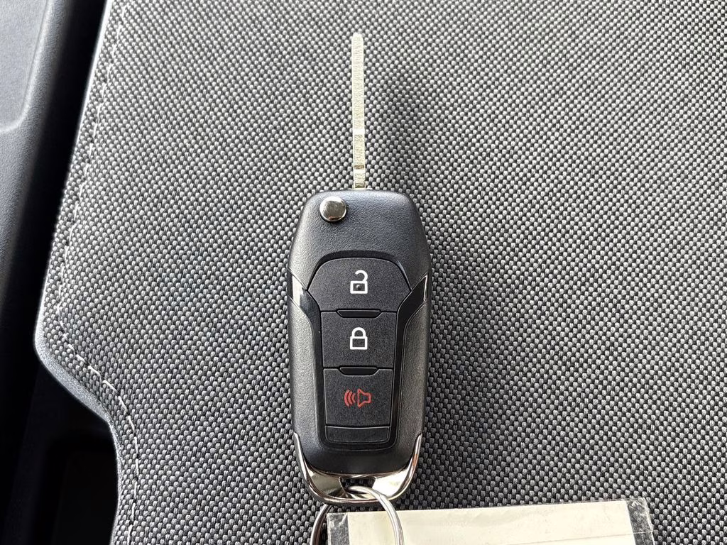 2026 Avalanche Ford Super Duty F-350 SRW XL 4X4 Truck