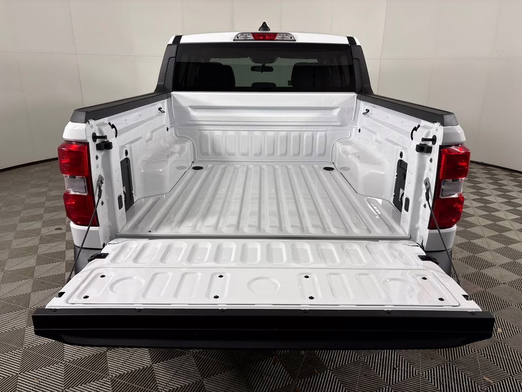 2026 Oxford White Ford Maverick XLT AWD Truck