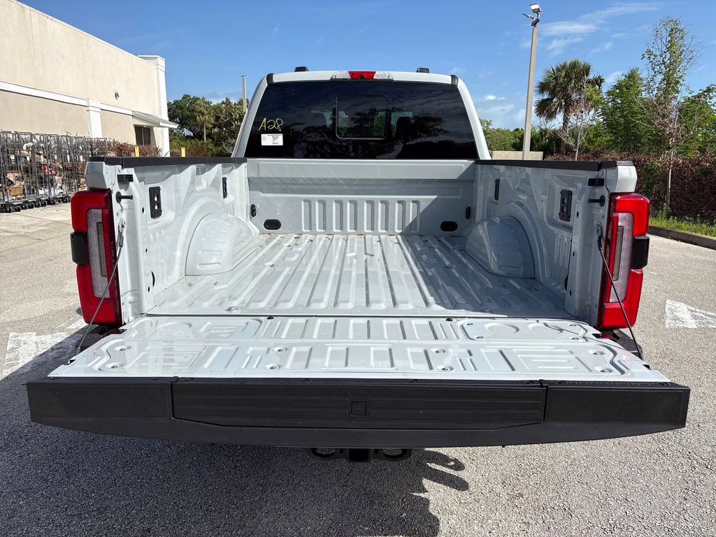 2026 Avalanche Ford Super Duty F-350 SRW Platinum 4X4 Truck