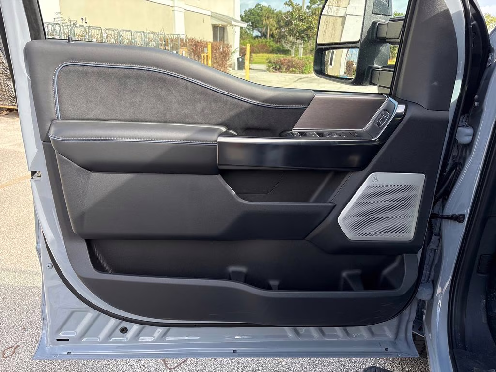 2026 Glacier Gray Metallic TriCoat Ford Super Duty F-350 SRW Platinum 4X4 Truck