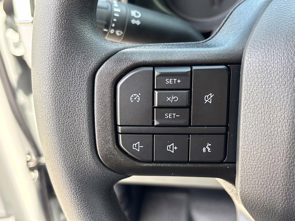 2026 Avalanche Ford Super Duty F-350 SRW XL 4X4 Truck