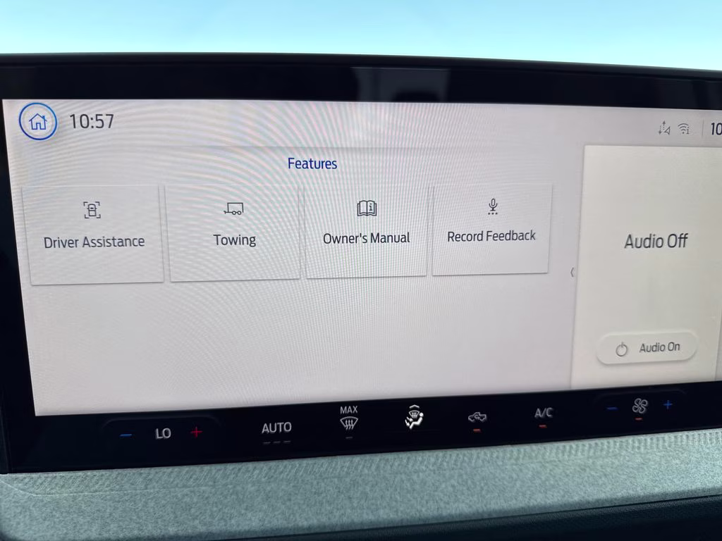 2026 Oxford White Ford Maverick XLT AWD Truck